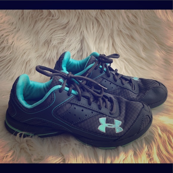 girls teal tennis shoes